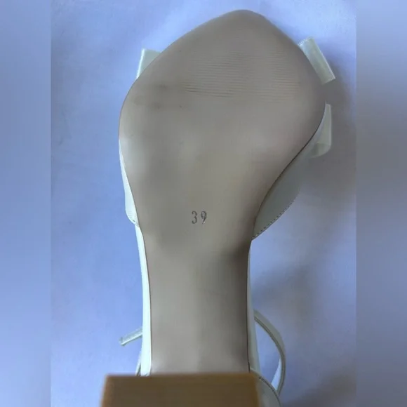 Ivory wedding heels with bow - Picture 9 of 10